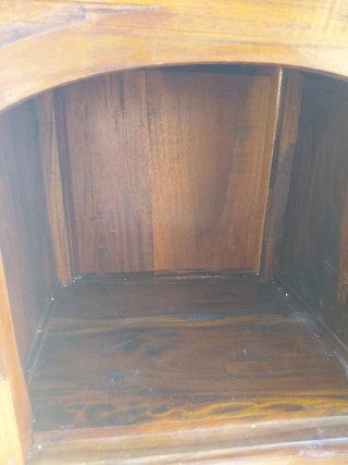 Mueble de madera estilo rústico