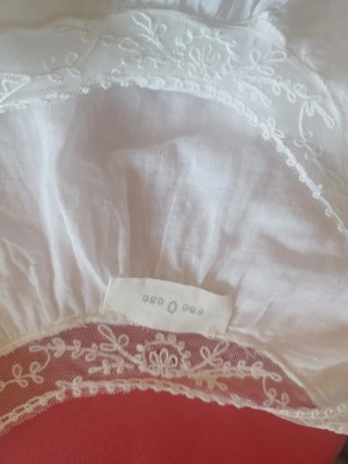 Top lencero blanco con encaje