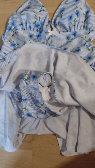 Bañador mujer falda floral azul