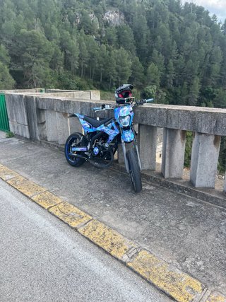 Rieju MRT 49cc Supermotard Azul/Morado
