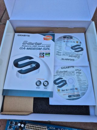 Placa base Gigabyte S-Series AM2 + CPU AMD Athlon