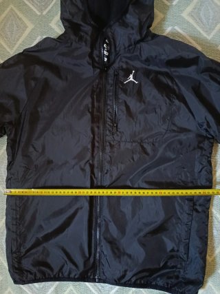 Chaqueta Jordan Negra con Capucha Talla Junior