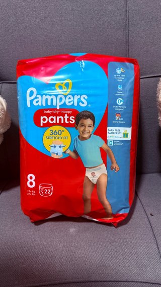 Pampers Pants Talla 8 (17+ kg) tengo 4 paquetes