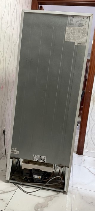 Se vende Nevera Beko blanca