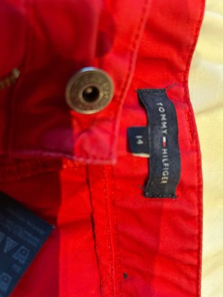 Pantalones cortos rojos Tommy Hilfiger Talla M