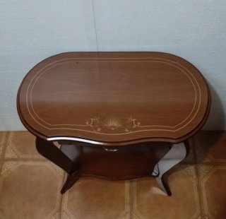 Mesa auxiliar muy decorativa 58×34 alto 61