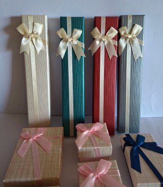 CAJAS DE PRESENTACIÓN PARA BISUTERÍA Y REGALO