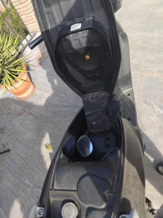 Peugeot Tweet 125 Negra