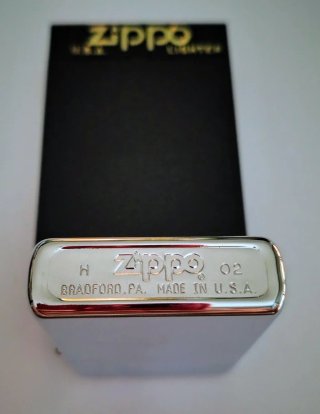Zippo Desierto y Calavera anno 2002