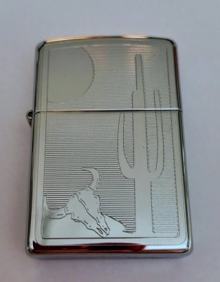Zippo Desierto y Calavera anno 2002