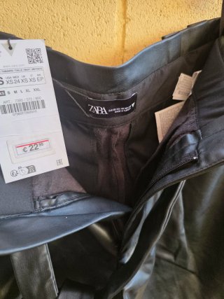 Shorts negros de talle alto