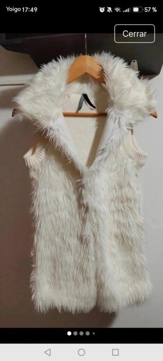 Chaleco pelo blanco Stradivarius Talla M