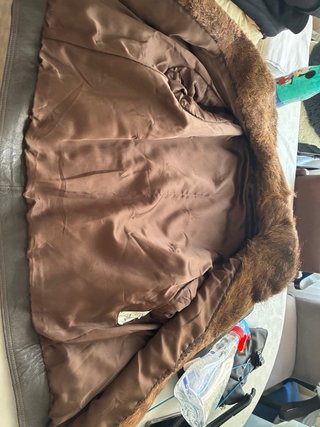 Chaqueta de pelo y cuero marrón