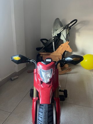 Moto Eléctrica Infantil Roja