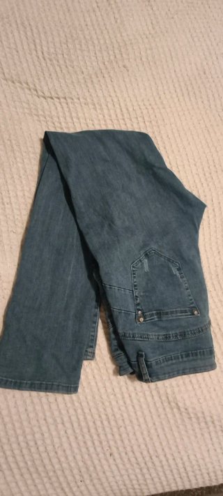 Pantalones vaqueros variados