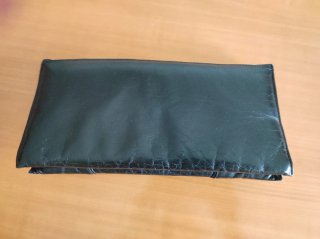 Bolso de mano y hombro negro