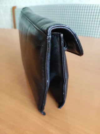 Bolso de mano y hombro negro