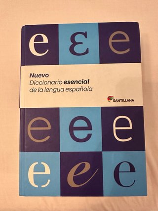 Nuevo Diccionario Esencial de La Lengua Espanola