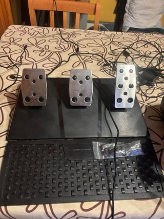 Volante Mars Gaming MWH-RSX + 3 Pedales