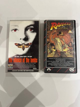 6 películas VHS en Inglés. 4 subtituladas.