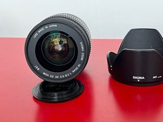 Sigma 18-50mm f/2.8-4.5 DC OS HSM Lente