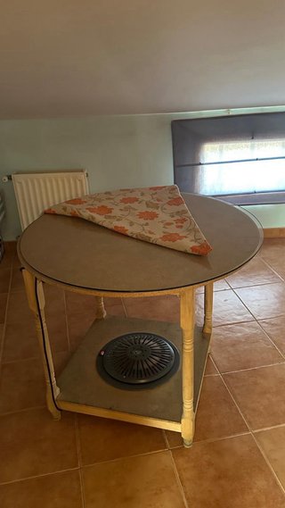 Mesa camilla con brasero y faldas y cristal