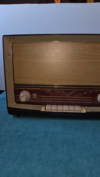 Radio Philips antigua a válvulas