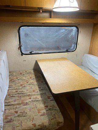 Caravana literas y cama inferior