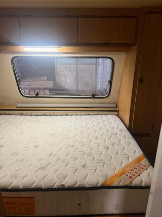 Caravana literas y cama inferior