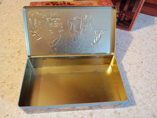 Lotto di 3 Scatole di Latta Decorative Vintage