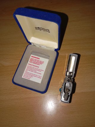 Zippo Flecha Turquesa 1997 Scatola Originale