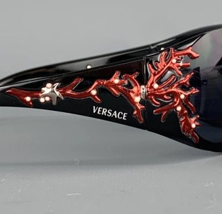 Gafas de sol Versace negras y rojas