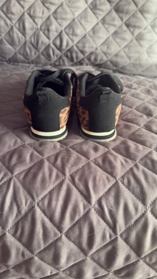 Zapatillas Animal Print Marrones y Negras talla 40