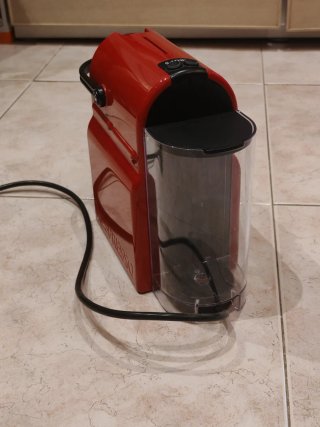 Cafetera Nespresso Krups Roja