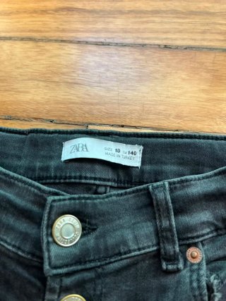 Pantalón campana Zara negro