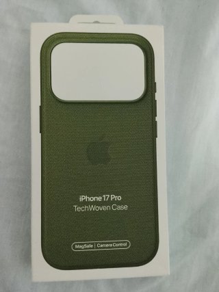 Funda iPhone 17 Pro TechWoven MagSafe