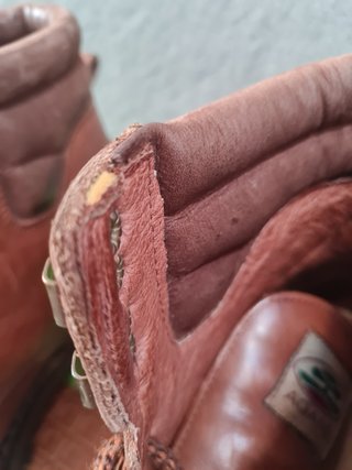 Botas de cuero marrones alto comfort marca Agaré.