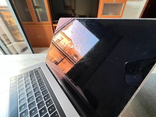 MacBook Pro 15 2017 i7 16GB 256GB SSD