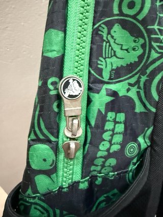 Mochila Crocs Negra Estampado Verde