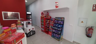 Mobiliario Tienda Chuches + Isla de Tren con vagón