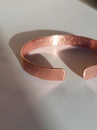 Pulsera ajustable de cobre