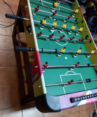 Futbolín de madera