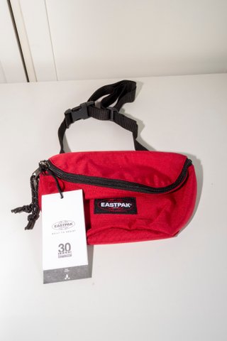 A ESTRENO Riñonera Eastpak Roja