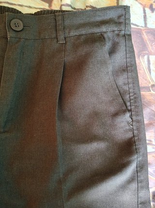 Pantalón corto uniforme escolar talla 12