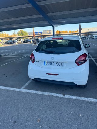 Peugeot 208 2018