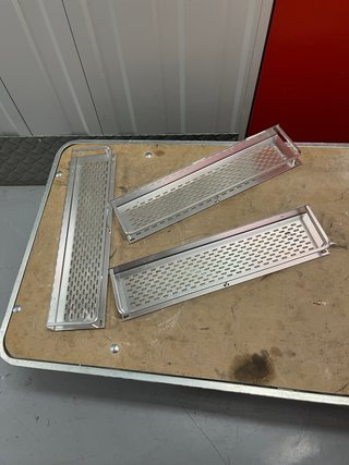 3 Scaffali metallici argentati