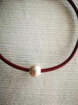 Collar cuero
