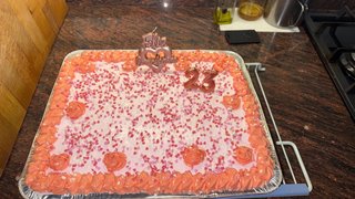 Pastel tres leches pequeño, mediano y grande.