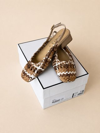 Zapatos Carmela T38 trenzados nuevos