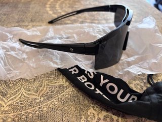 Gafas de sol negras nuevas
